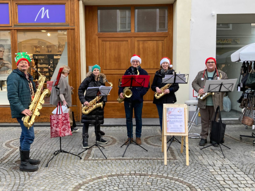 Weihnachtliche Stimmung mit dem Saxensemble der Stadtkapelle Krems